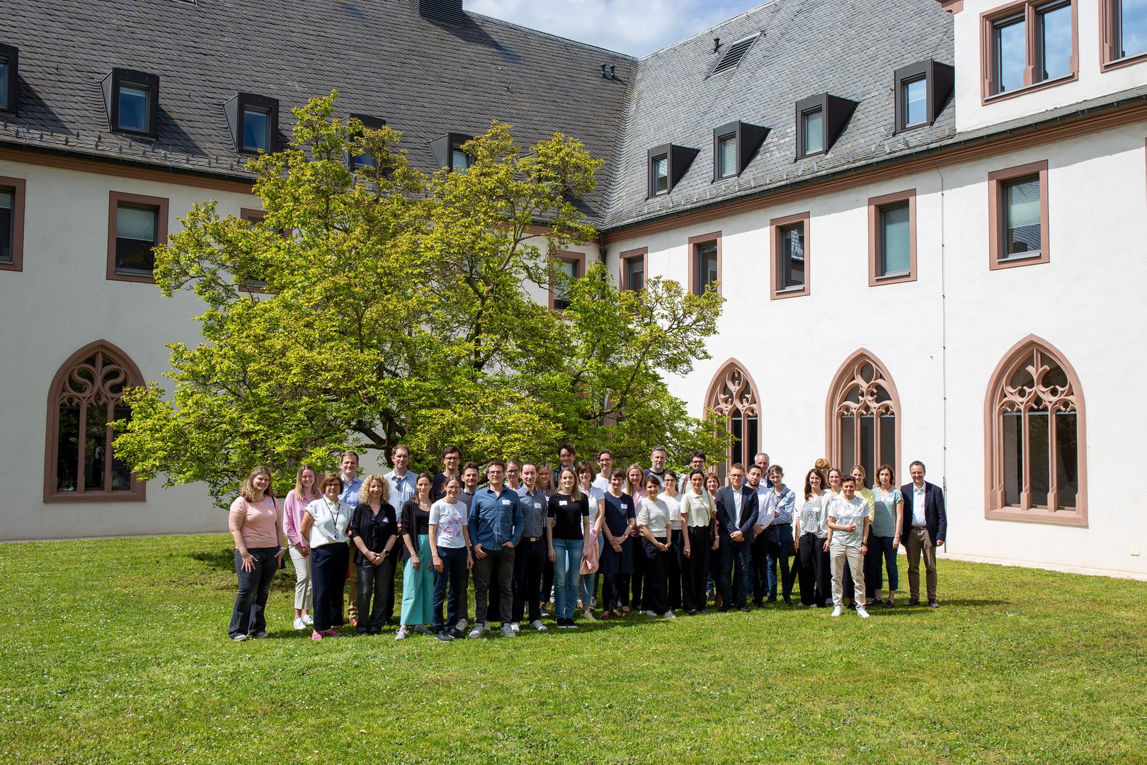 30 Stipendiatinnen und Stipendiaten beim Treffen in Würzburg