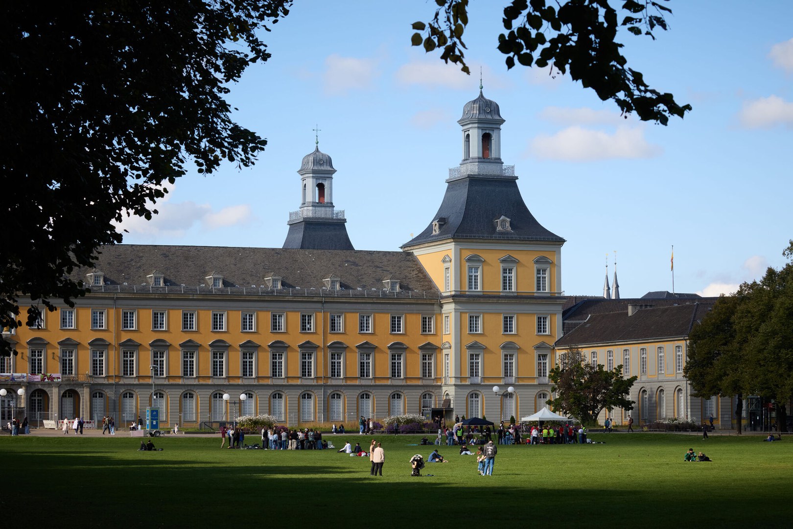 Die Universität Bonn ist 2024 mit zehn Forschenden auf der Liste der Highly Cited Researcher vertreten.